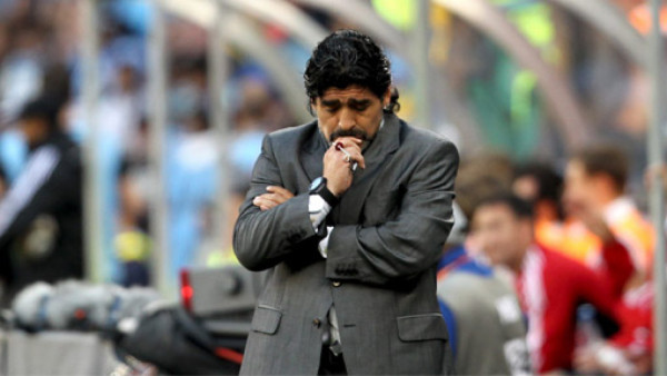 Maradona medita su continuidad