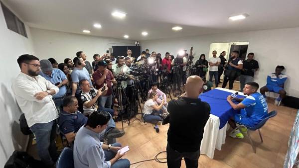 Bryan Acosta recordó la polémica de Iván Barton en el México vs Honduras: “lo vieron todos y sería muy importante dar ese golpe en la mesa”