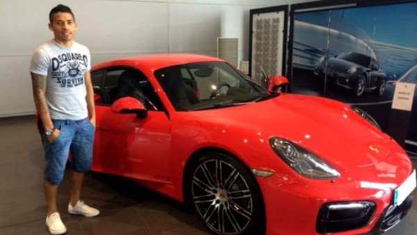 ¡Solo máquinas! Las autos que manejan los futbolistas mexicanos