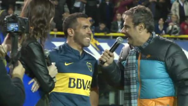 La 'Bombonera' explotó de alegría con Carlos Tévez