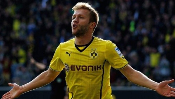 Estos son los 10 futbolistas que triunfaron pese a sus tragedias