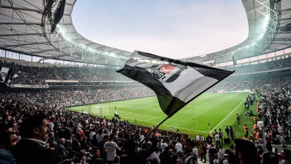El increíble estadio del Besiktas, posible nueva casa de Andy Najar