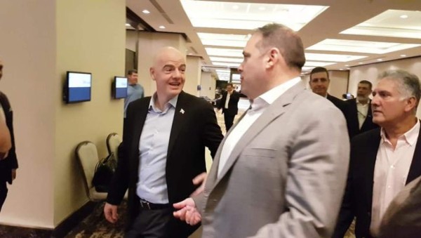 Infantino llegó a Panamá y habló de la implementación del VAR en el mundial