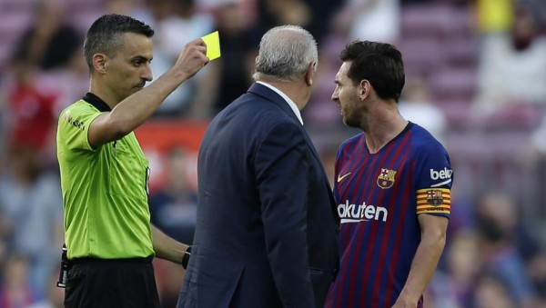 NO SE VIO EN TV: Messi perdió el control al final y el drama de Luis Suárez