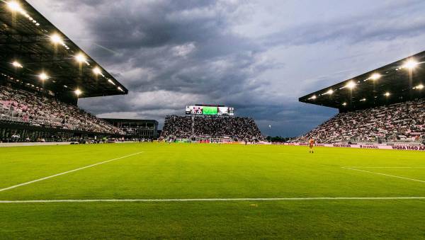 DVR PNK Stadium es la casa del Inter Miami de Lionel Messi. Aquí caben pocos más de 19 mil aficionados.