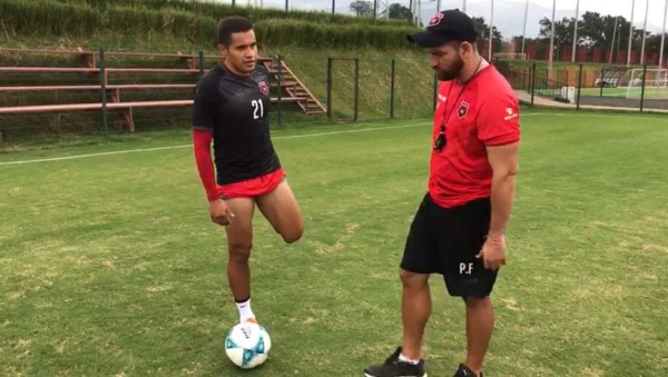 Roger Rojas regresa a los entrenamientos con el Alajuelense tras su lesión