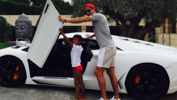 ¡Solo lujos! ¿En que invierte su dinero Cristiano Ronaldo?