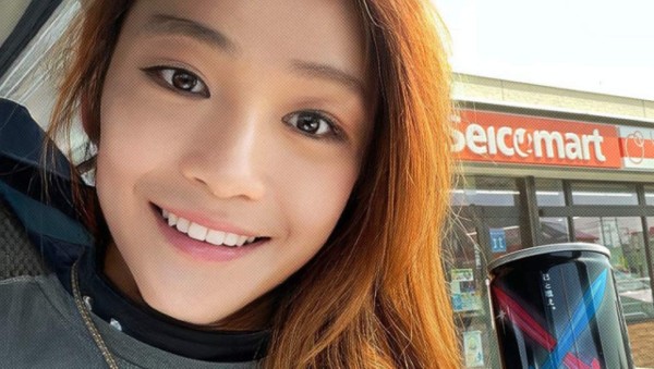 De locos: destapan el verdadero rostro de una bella influencer japonesa y todos quedan impactados