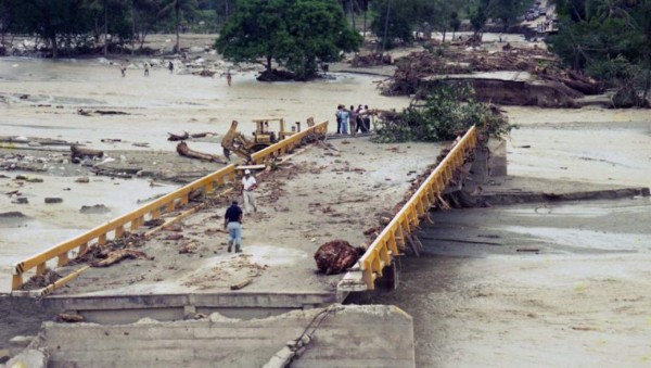 ETA le hace recordar a los hondureños lo catastrófico y mortífero que fue el huracán Mitch