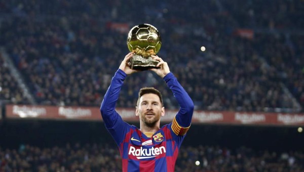 ¡Tridente de miedo! El mejor 11 de la historia del fútbol para Carolina Padrón, periodista de ESPN