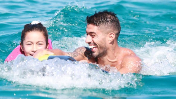 Como todo un rey: Así disfruta Messi de sus vacaciones en Ibiza, Antonela Roccuzzo deslumbra