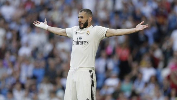 Las estrellas que firmaron por el Real Madrid tras tenerlo 'hecho' con el Barcelona