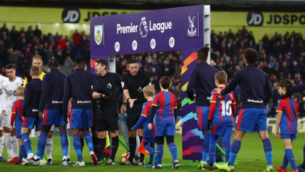 Premier League: Los precios elevados que pagan los niños para salir con los futbolistas