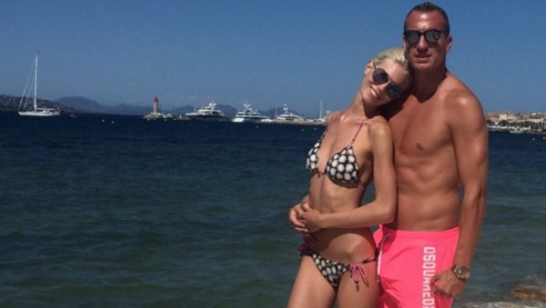 Maxi López disfruta de sus vacaciones en Ibiza con tres espectaculares modelos