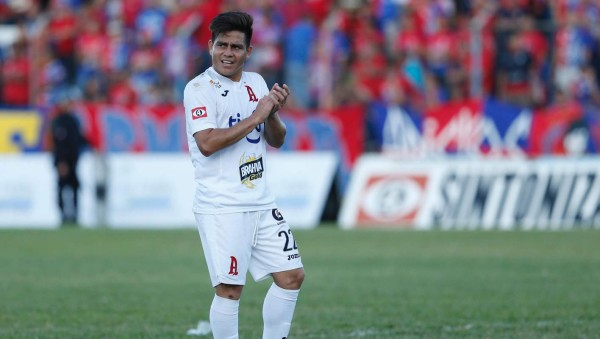 RUMORES y FICHAJES: Reemplazo de Bengtson es panameño y Saprissa intentó fichar referente salvadoreño