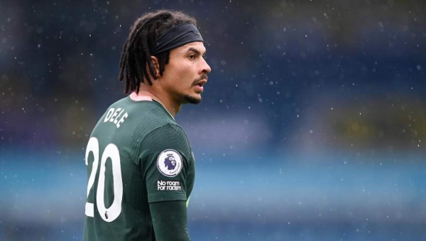 ¡Besándose! Así fueron cazados el volante Dele Alli con la preciosa hija de Guardiola en un bar