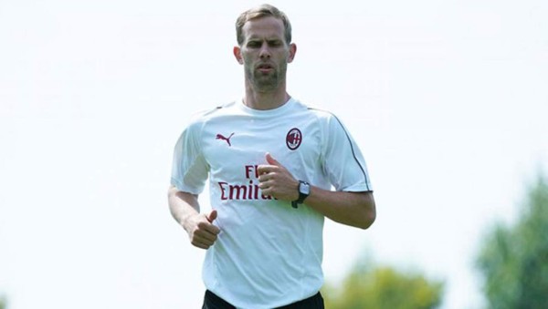 Los 11 reconocidos futbolistas que están sin equipo y buscan una oportunidad en el mercado de fichajes