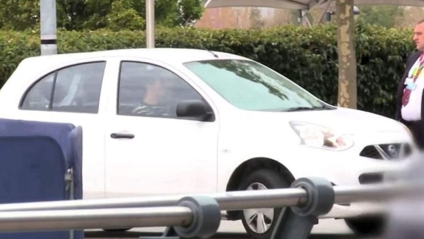 Los futbolistas que cambiaron los autos de lujo por otros más 'humildes”