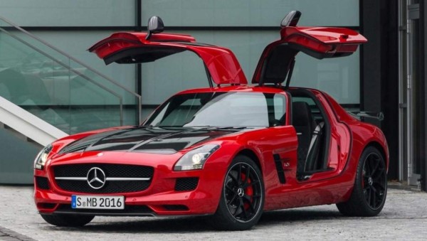 Tiene 11 autos únicos: La millonaria y espectacular colección de carros que tiene Canelo Álvarez&nbsp;&nbsp;