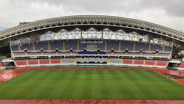 Nayib Bukele, presidente de El Salvador, promete construir el mejor estadio de toda Centroamérica