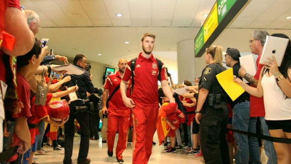 España fue recibida con honores en Washington