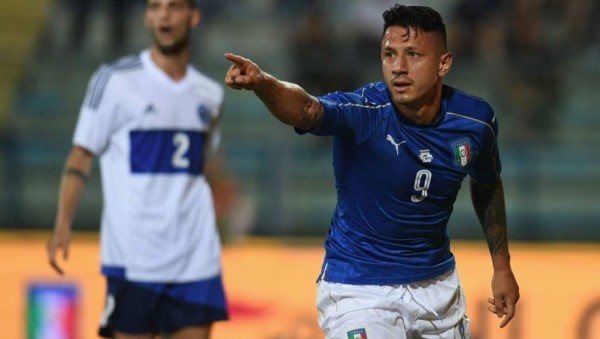 Ya jugó con Italia y ahora va con Perú; futbolistas que jugaron con dos o más selecciones