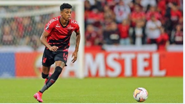 Mercado: Las primeras cuatro ventas del Barcelona, la bomba del Real Madrid y Lautaro es noticia