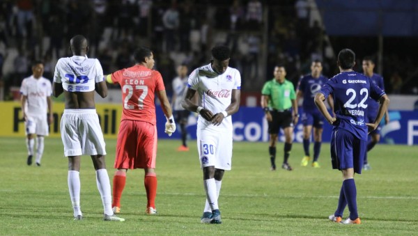 Las imágenes que no se vieron por la TV del Motagua-Olimpia