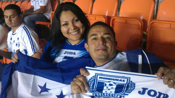 'Hondureños en el BBVA Compass de Houston'