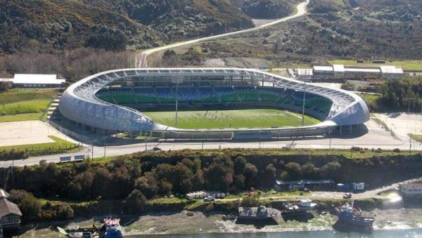 Así son los estadios por el mundo que han sido criticados por su diseño