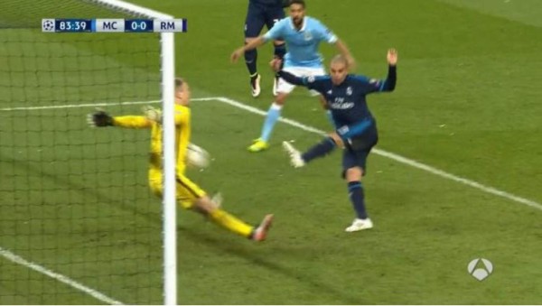 La impresionante y milagrosa atajada de Joe Hart al Real Madrid