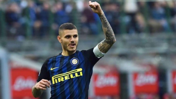 FICHAJES: El delantero que gusta al Real Madrid y Barcelona con otra baja