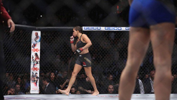 Las imperdibles fotos que dejó la pelea entre Amanda Nunes y Ronda Rousey
