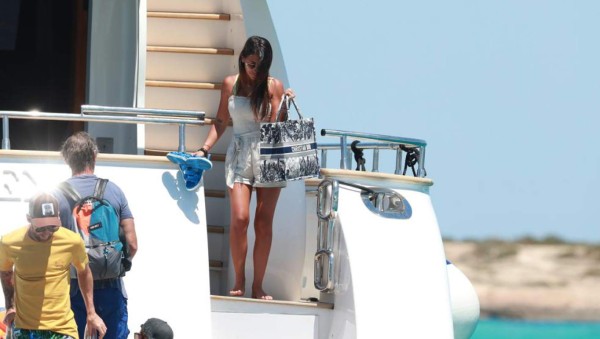 Como todo un rey: Así disfruta Messi de sus vacaciones en Ibiza, Antonela Roccuzzo deslumbra