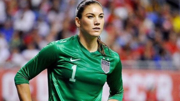 Estos son los 10 futbolistas que triunfaron pese a sus tragedias