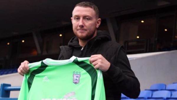 FOTOS: ¡Las presentaciones de futbolistas más tristes en la historia!