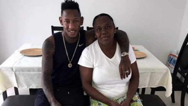 Jugadores que lograron construirle una casa a su madre gracias al fútbol