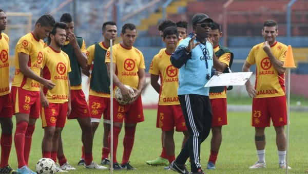 Los entrenadores extranjeros que dirigen en Centroamérica
