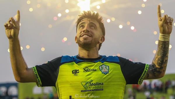¿Olimpia, Motagua o fuera de Honduras? El futuro y lo que exige el argentino Agustín Auzmendi