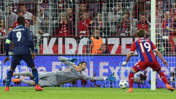 Bayern Munich goleó 6-1 a Porto y clasificó a semifinales de Champions League