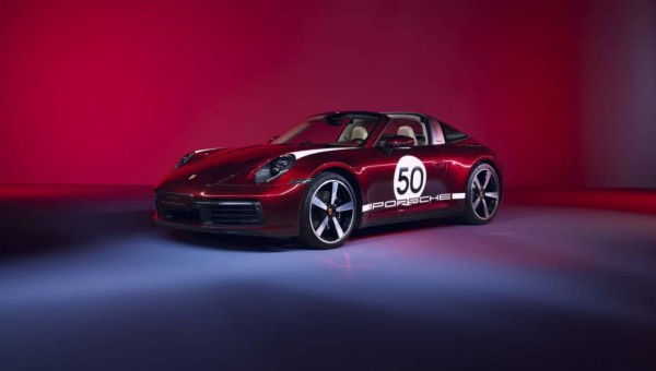 Lo presume en Instagram: Zlatan Ibrahimovic cumple 39 años y se regala un auto espectacular