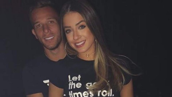 Se puso lindo el Clásico: Las preciosas novias de los jugadores de Barcelona y Real Madrid