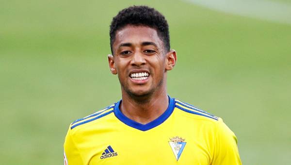 Choco Lozano no pasa su mejor momento con el Cádiz de España.