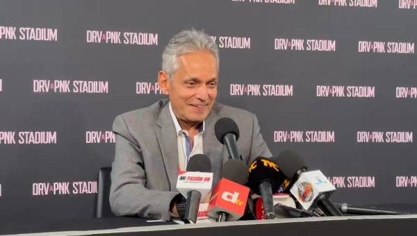 Reinaldo Rueda se deshace en halagos con los jugadores de Honduras y confiesa lo que le dejó contento en su debut