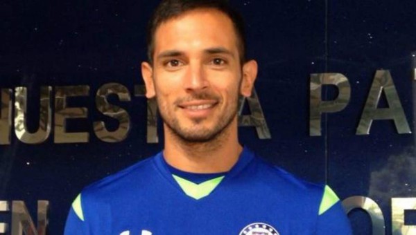 Roque Santa Cruz ya fue presentado en el Cruz Azul