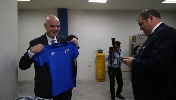¡Bonito y moderno! Gianni Infantino inaugura el hotel de las selecciones de El Salvador