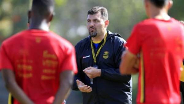 El Tato García es el DT que le dio el último título al Real España en 2017.