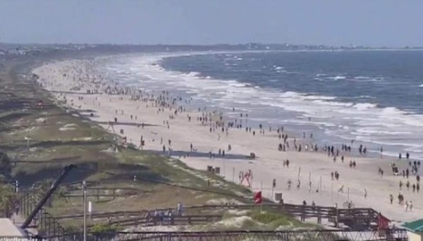 Playas de Florida son abiertas y se aglomera la gente en pleno brote de coronavirus