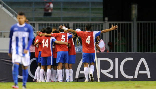 Costa Rica le arrebata la copa a Honduras.