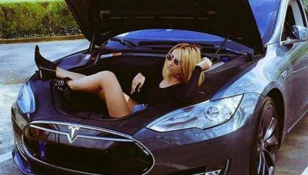 La espectacular modelo que dejó a Fellaini por jugador del City